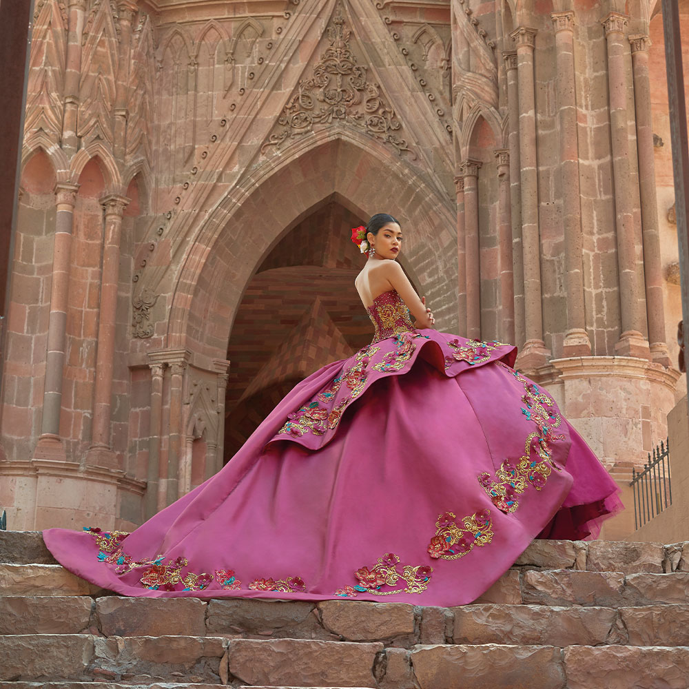 Ragazza fantasy-inspired Quinceañera gown